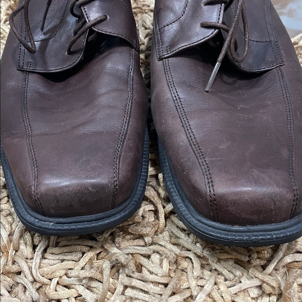 Adiprene by adidas Men's Dark Brown Oxfords - Picture 6 of 6